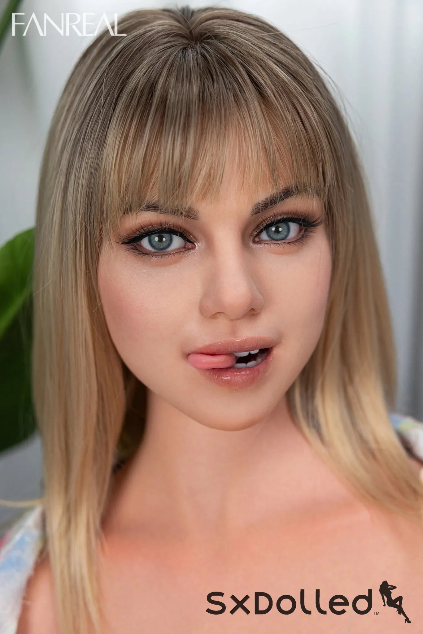 Maria D (F-Cup) (109cm) | Blue Eyed Latina Sex Doll Torso | Fanreal F-Cup / 109cm / Ombre Sex Doll