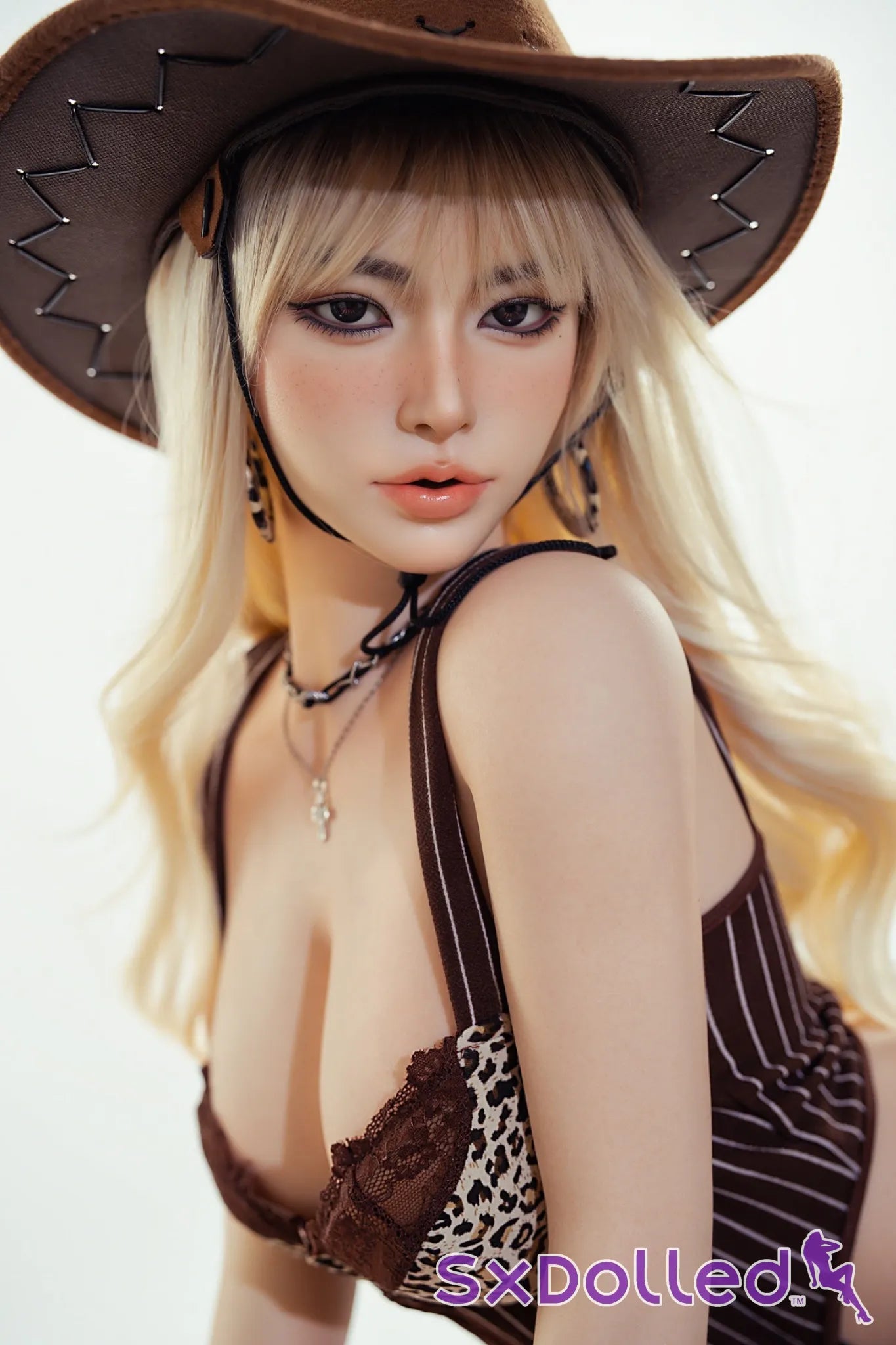 Brielle A (D-Cup) (164cm) | Blonde Cowgirl Sex Doll | SY Doll D-Cup / 164cm / Ombre Sex Doll