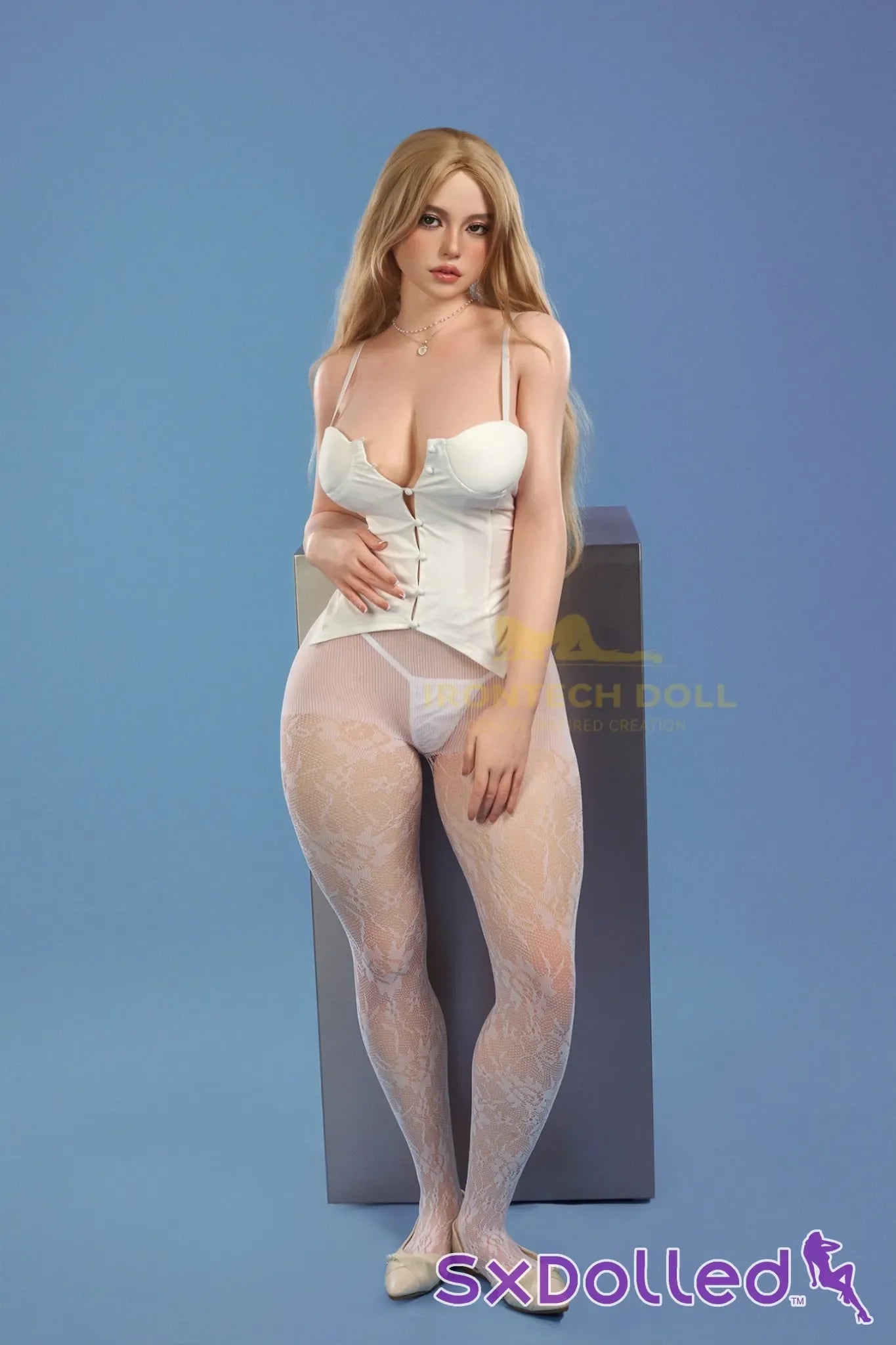 Eileen A (H-Cup) (164cm) | Blonde Thick Curvy Sex Doll | Irontech Doll H-Cup / 164cm / Blonde Sex Doll
