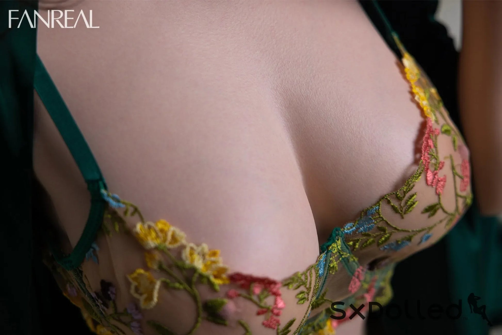 Gina E (F-Cup) (155cm) | Brunette Caucasian Sex Doll | Fanreal F-Cup / 155cm / Brunette Sex Doll