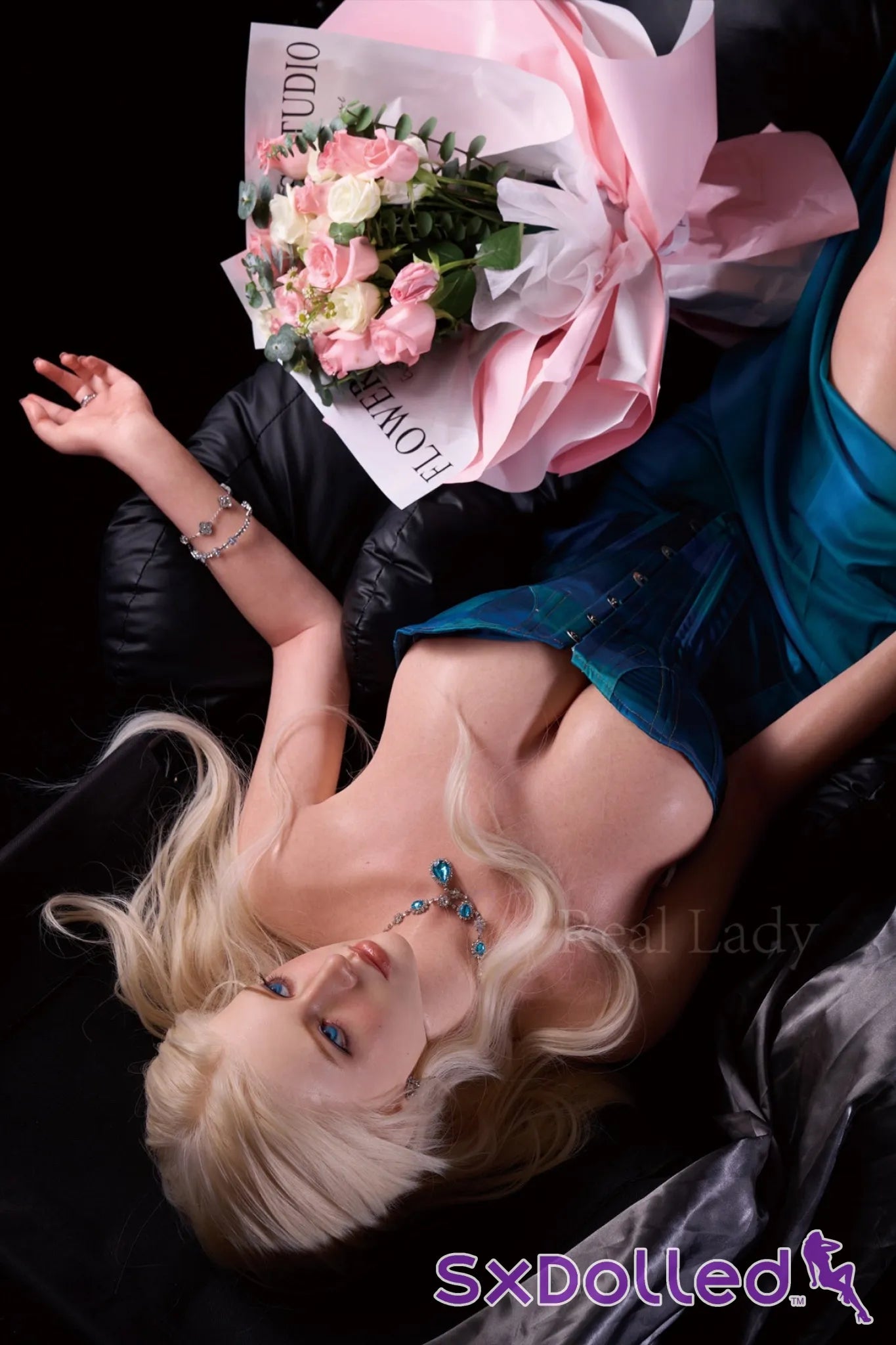Lena G (J-Cup) (159cm) | Nightclub Boss Sex Doll | Real Lady J-Cup / 159cm / Blonde Sex Doll