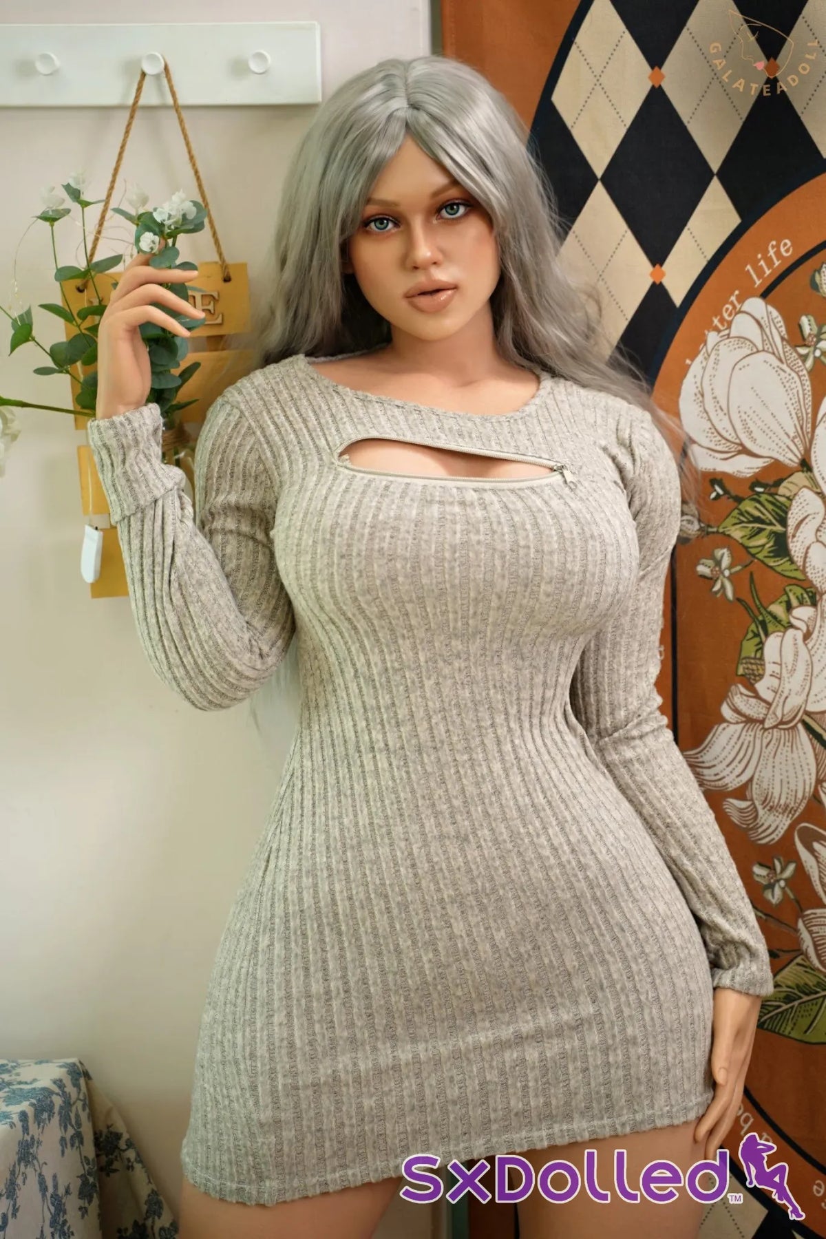 Lili (I-Cup) (166cm) | Mature Thick Latina MILF Sex Doll | Galatea Doll - I-Cup / 166cm / Grey - Sex Doll
