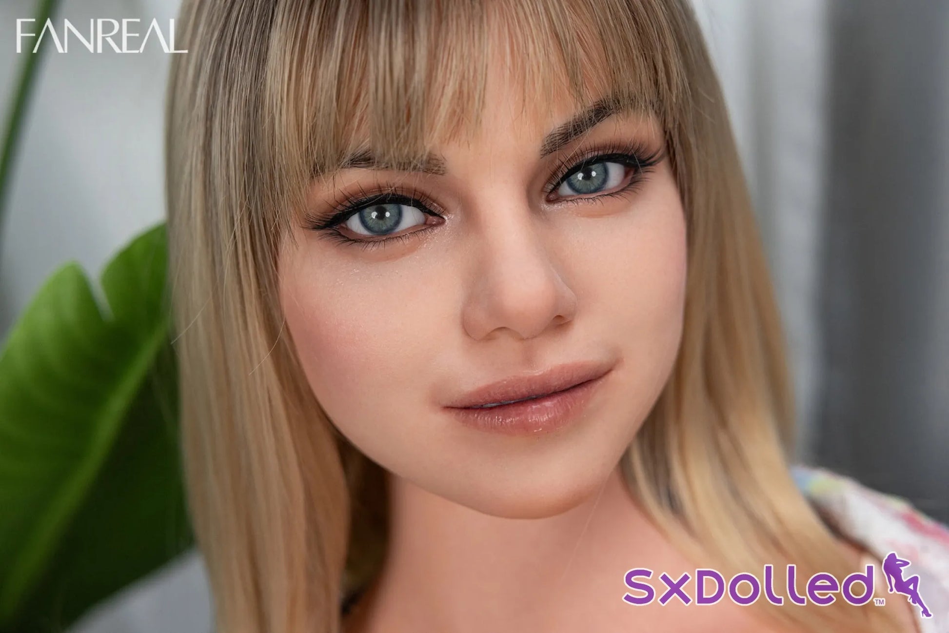 Maria D (F-Cup) (109cm) | Blue Eyed Latina Sex Doll Torso | Fanreal F-Cup / 109cm / Ombre Sex Doll